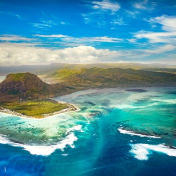 Underwater waterfall Mauritius